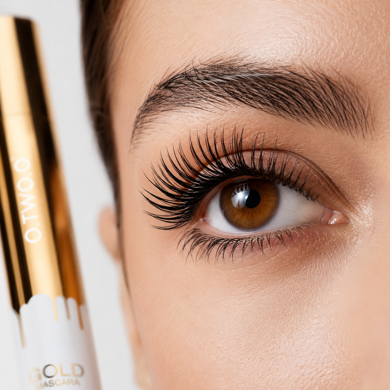 The Gold Drip Mascara